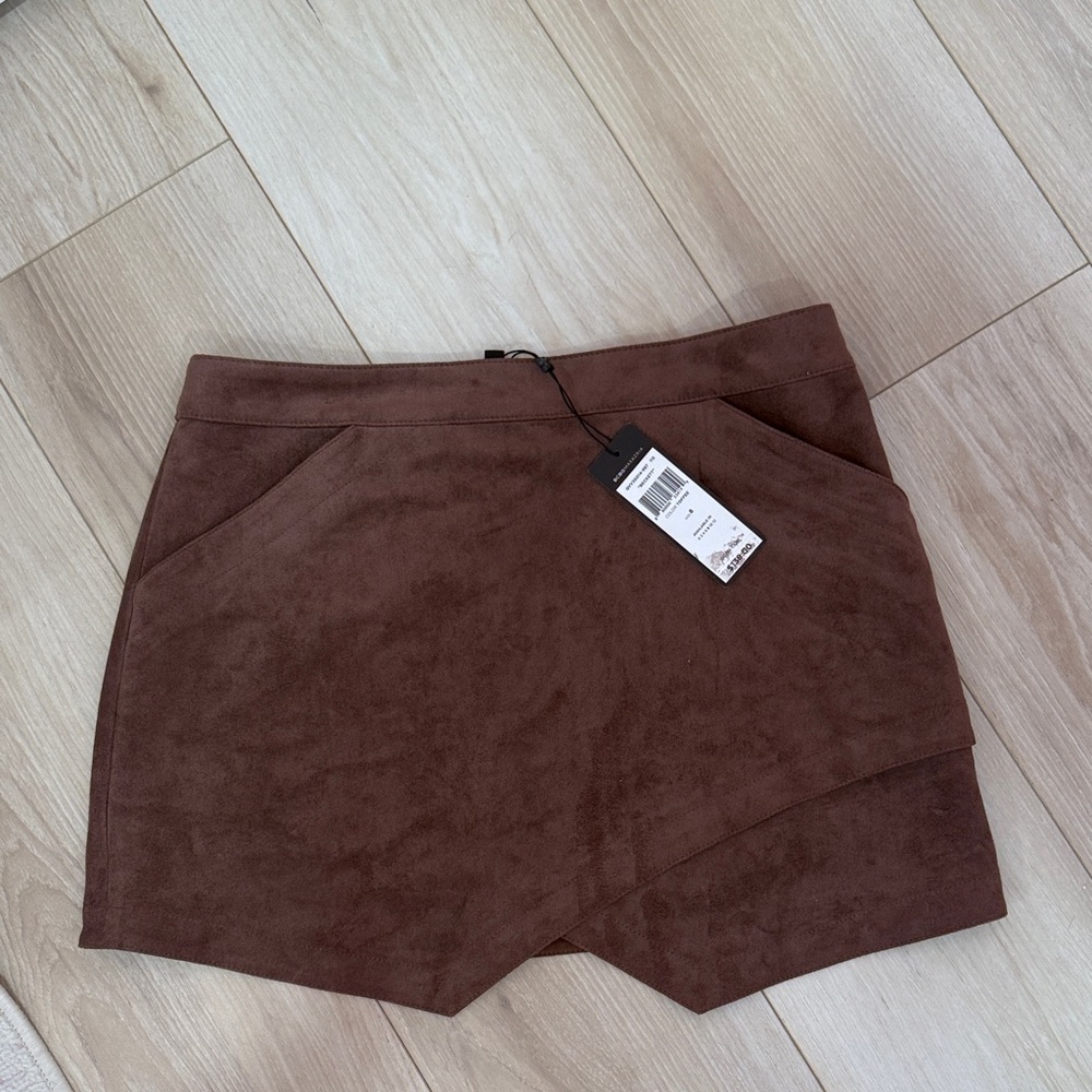 NWT BCBGMaxAzria Brown Women's Faux Suede Skirt with pockets